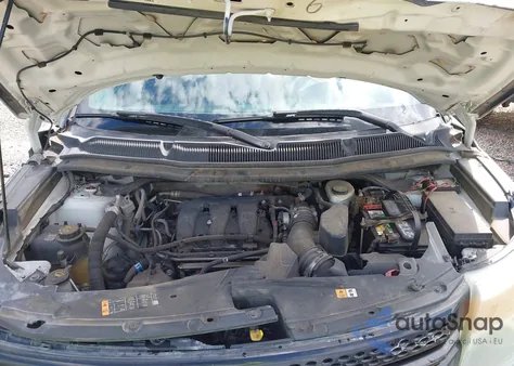 2013 Ford Police Interceptor z USA, uszkodzony, nr VIN 1FM5K8AR2DGB78965